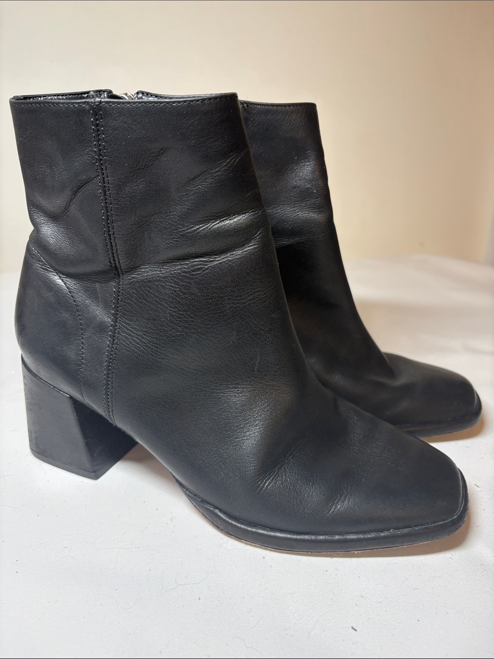 Schutz Black Leather Block Heeled Ankle Boots Size 5.5